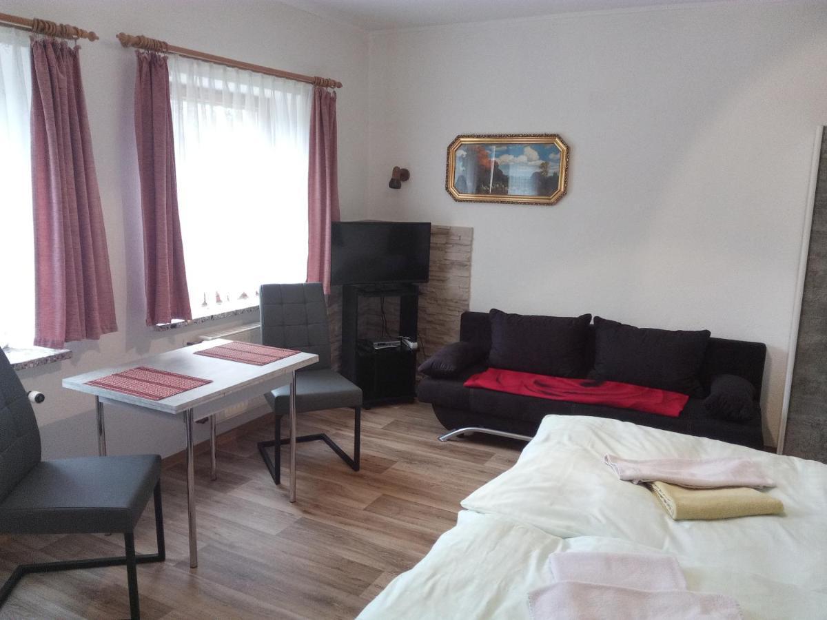 Hotel Am Muehlteich Taltitz Esterno foto